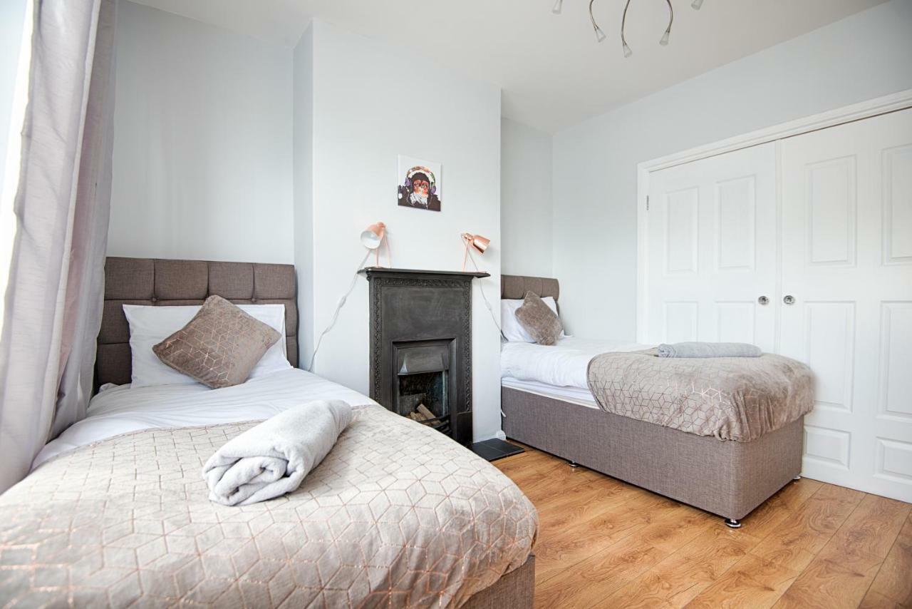 Apartment The Location - Tv In Every Bedroom! Swansea